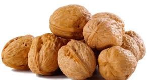 Consuming walnuts can keep women healthy in old age
