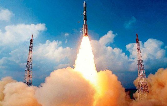 अंतरिक्ष में सैटेलाइट को  विश्व में उभरता,शक्तिशाली भारत!